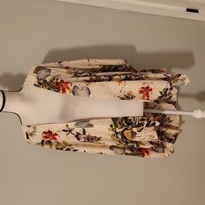 Reffe floral kimono with crochet back